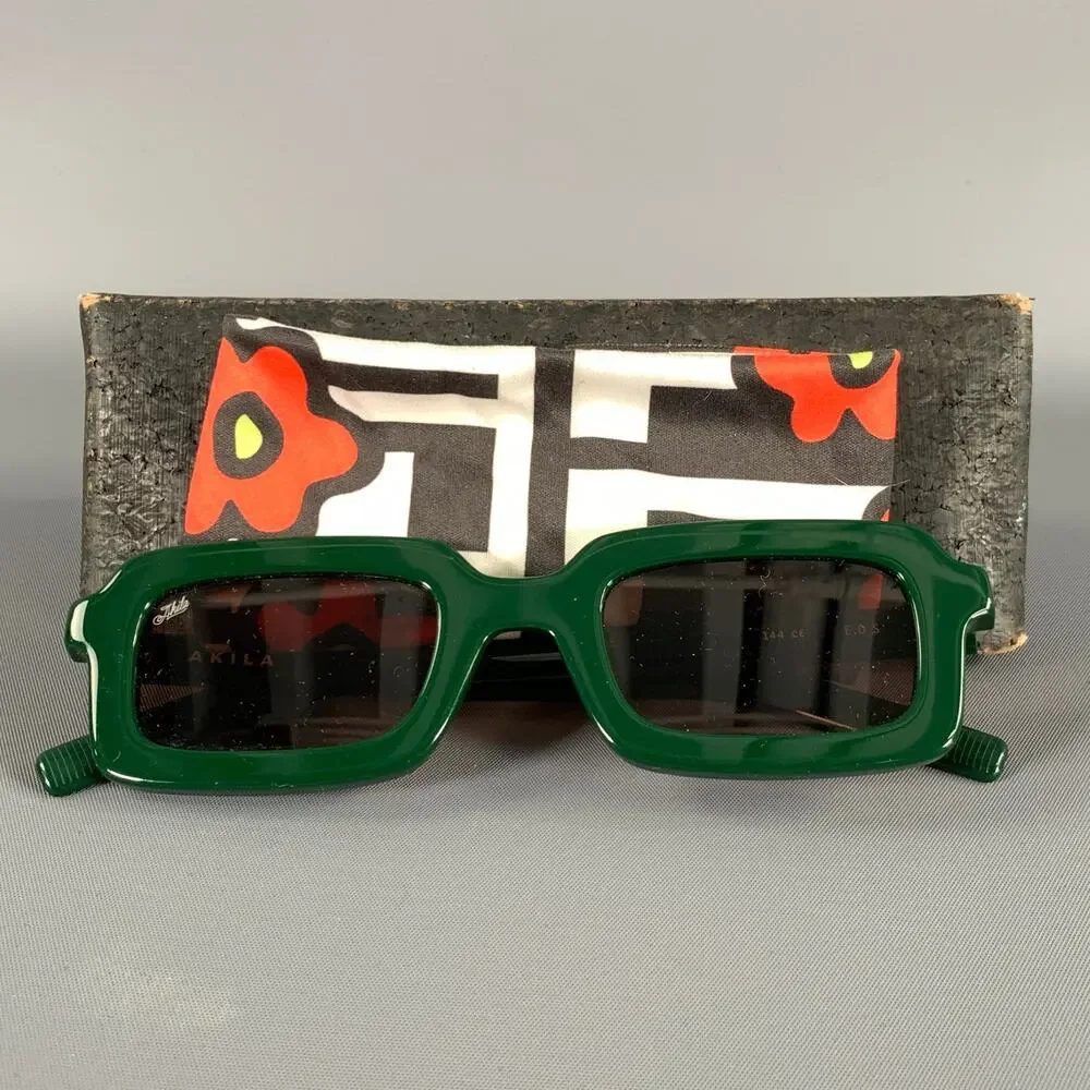 AKILA Green Solid Sunglasses